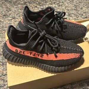 Yeezy Boost 350 V2